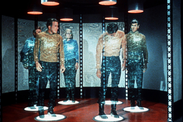 Kirk-Spock-and-crew-get-t-014_web